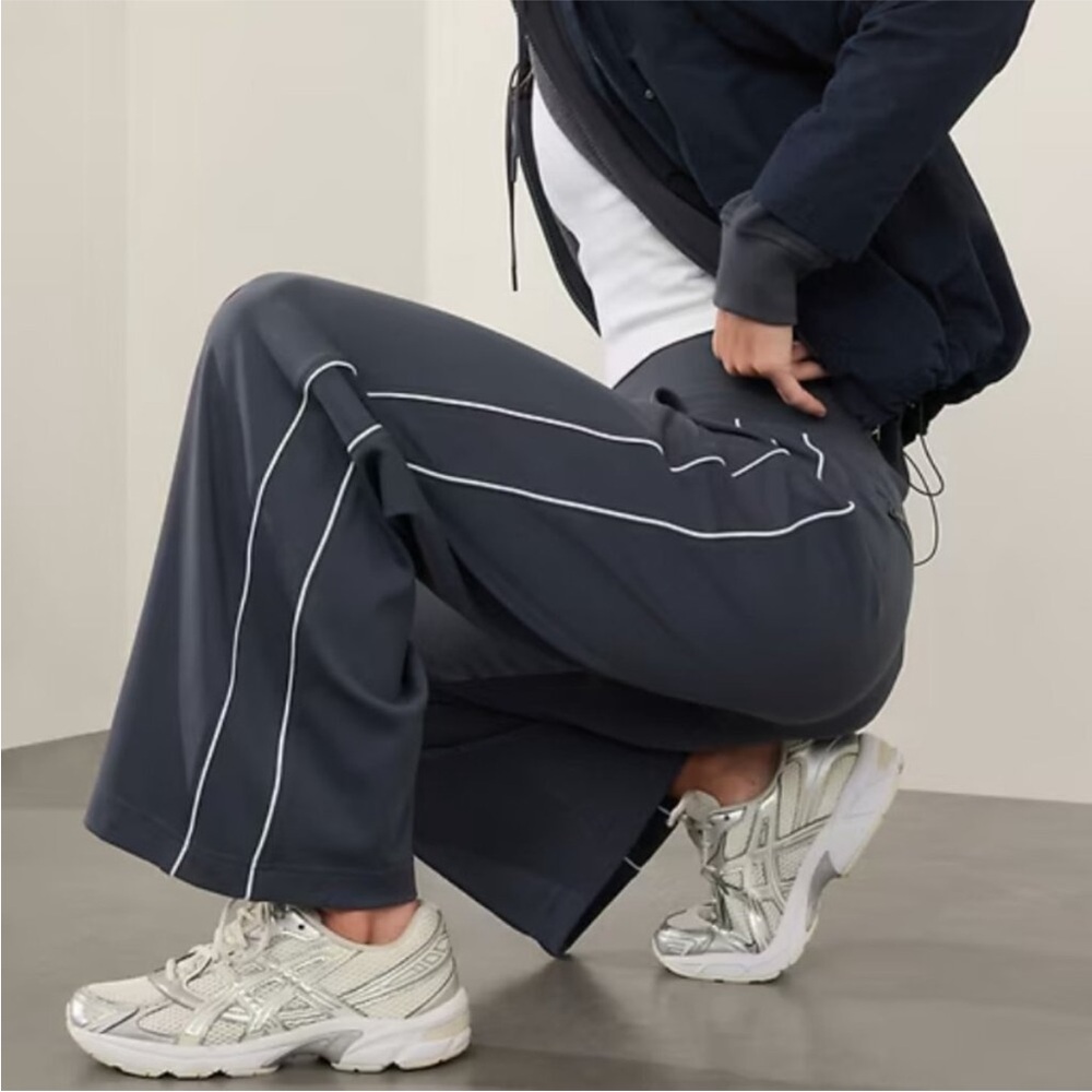 NWT Athleta VeniceTrack Wide Leg Pant Granite White Stripe Medium Tall